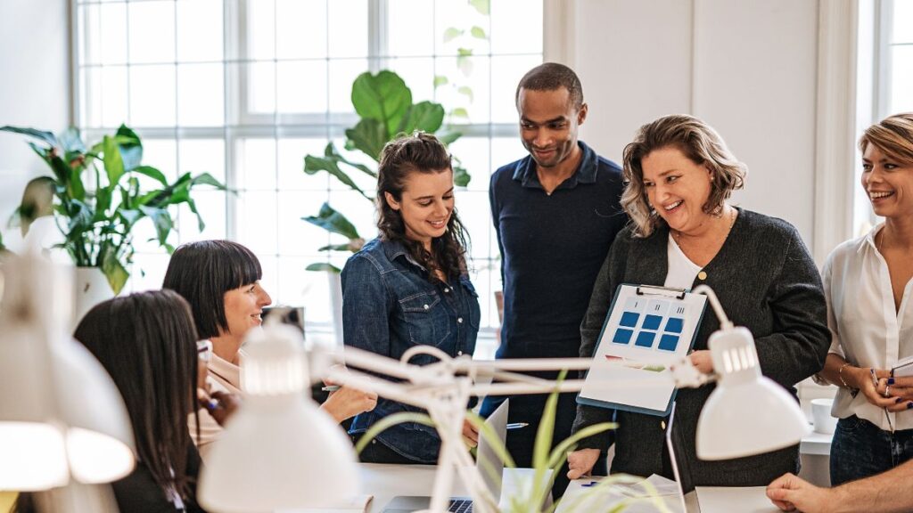 Personalizing Employee Learning Paths with HR Technology
